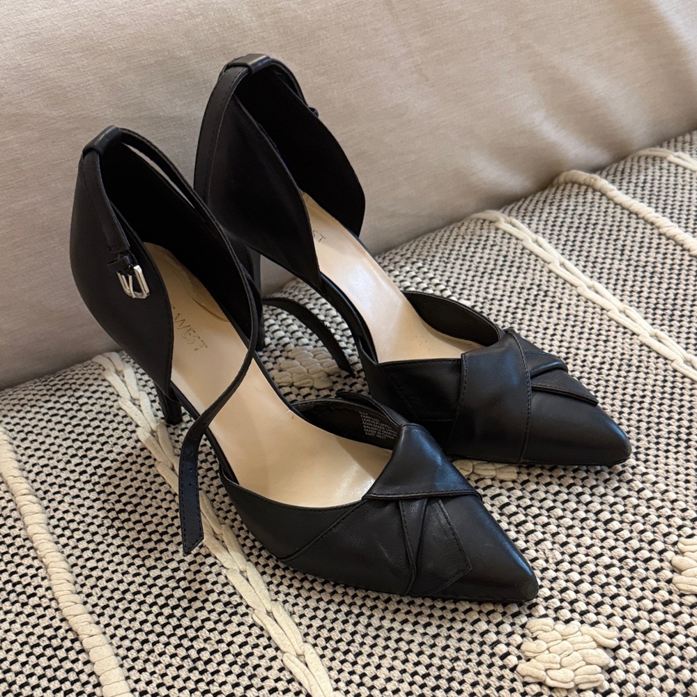 Nine West Black Pointed Toe Heels